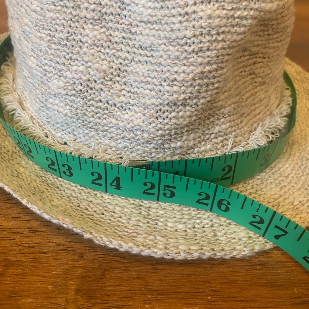 Zara Cream Knit Hat - Picture 7 of 11